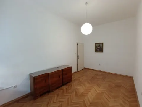 Izdavanje, poslovni prostor, 68m², Centar, Podgorica - image 9