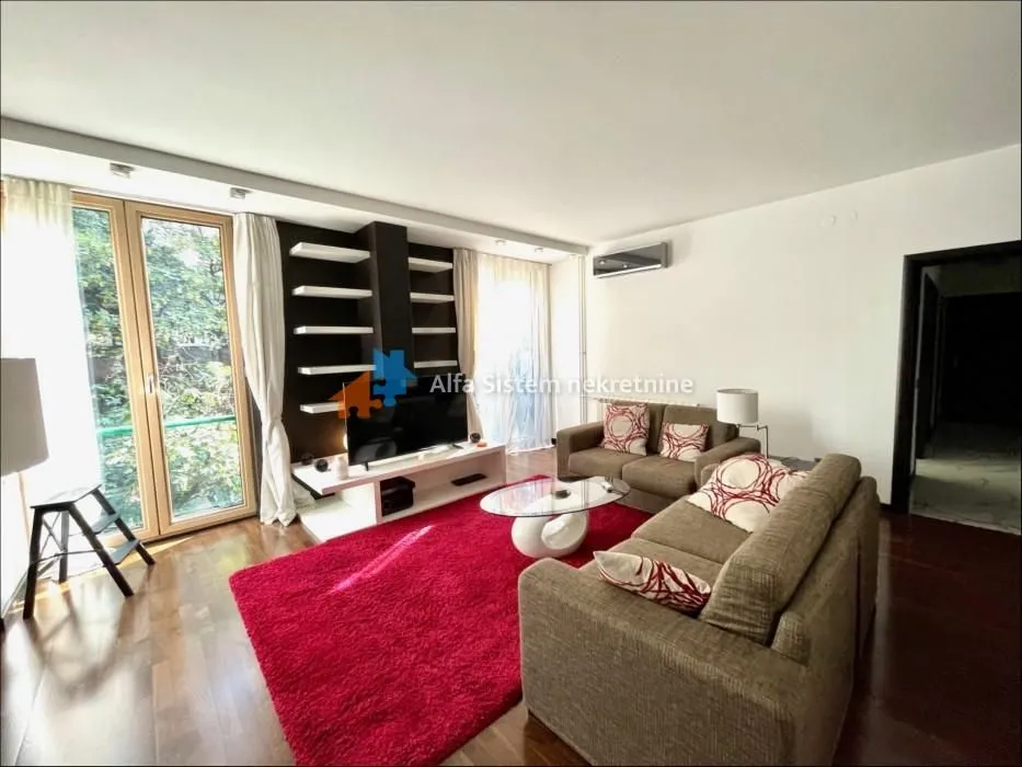 Rent, four bedroom apartment, 87m², Stari Grad, Beograd