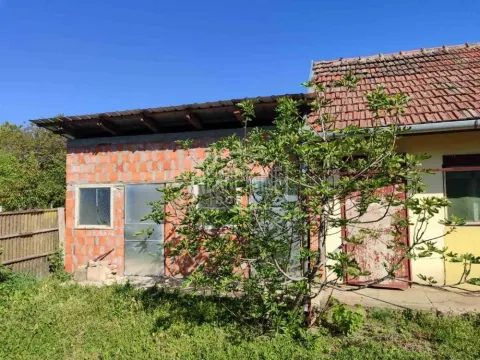Sale, house, 149m², Mali Radanovac, Subotica - image 13