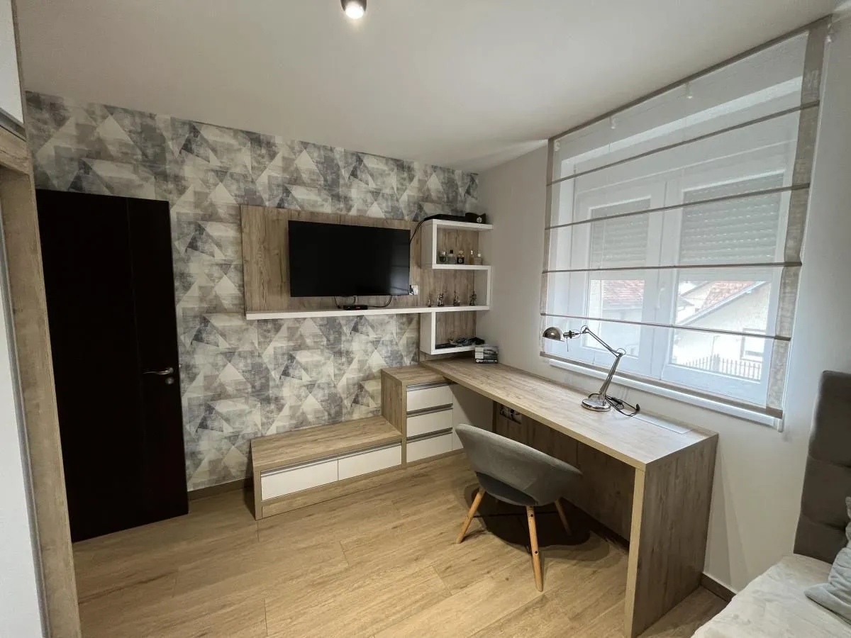 Sale, house, 402m², Adice, Novi Sad Sve Podlokacije