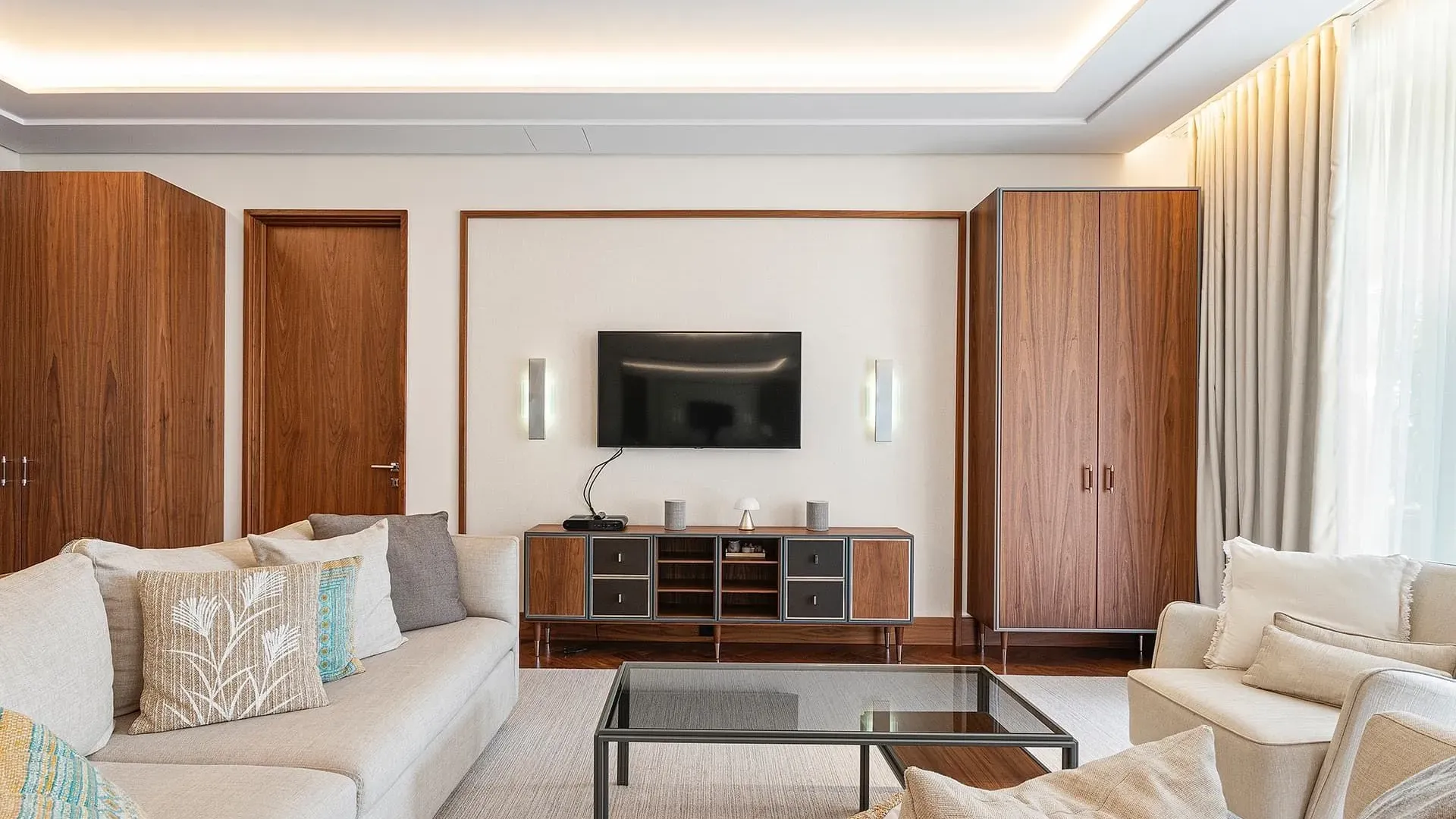 Prodaja, dvosoban stan, 185m², Tivat, Crna Gora