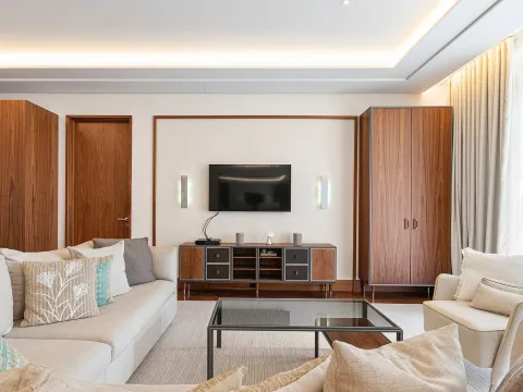 Prodaja, dvosoban stan, 185m², Tivat, Crna Gora - image 4