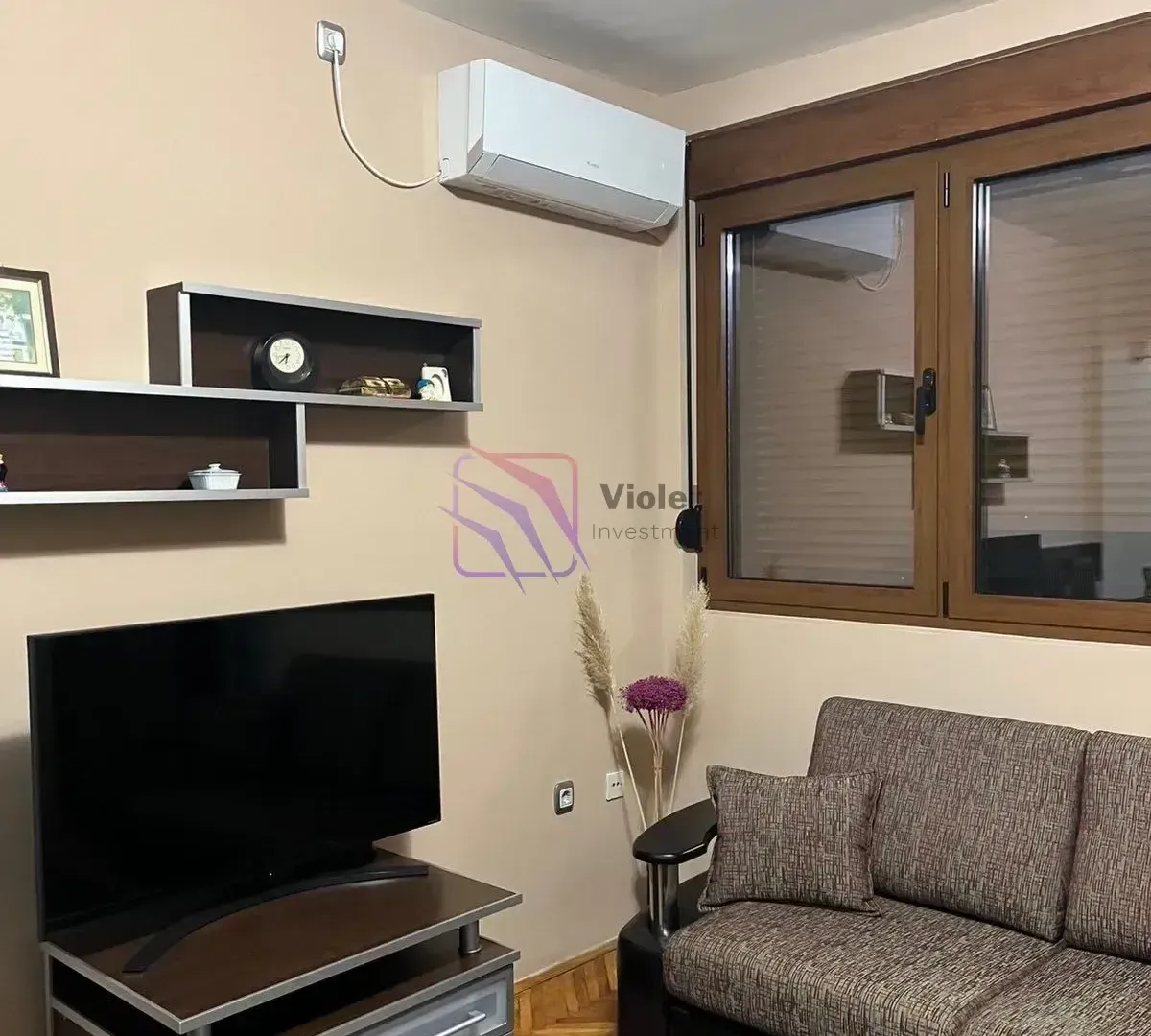 Rent, two bedroom apartment, 65m², Pejton, Podgorica