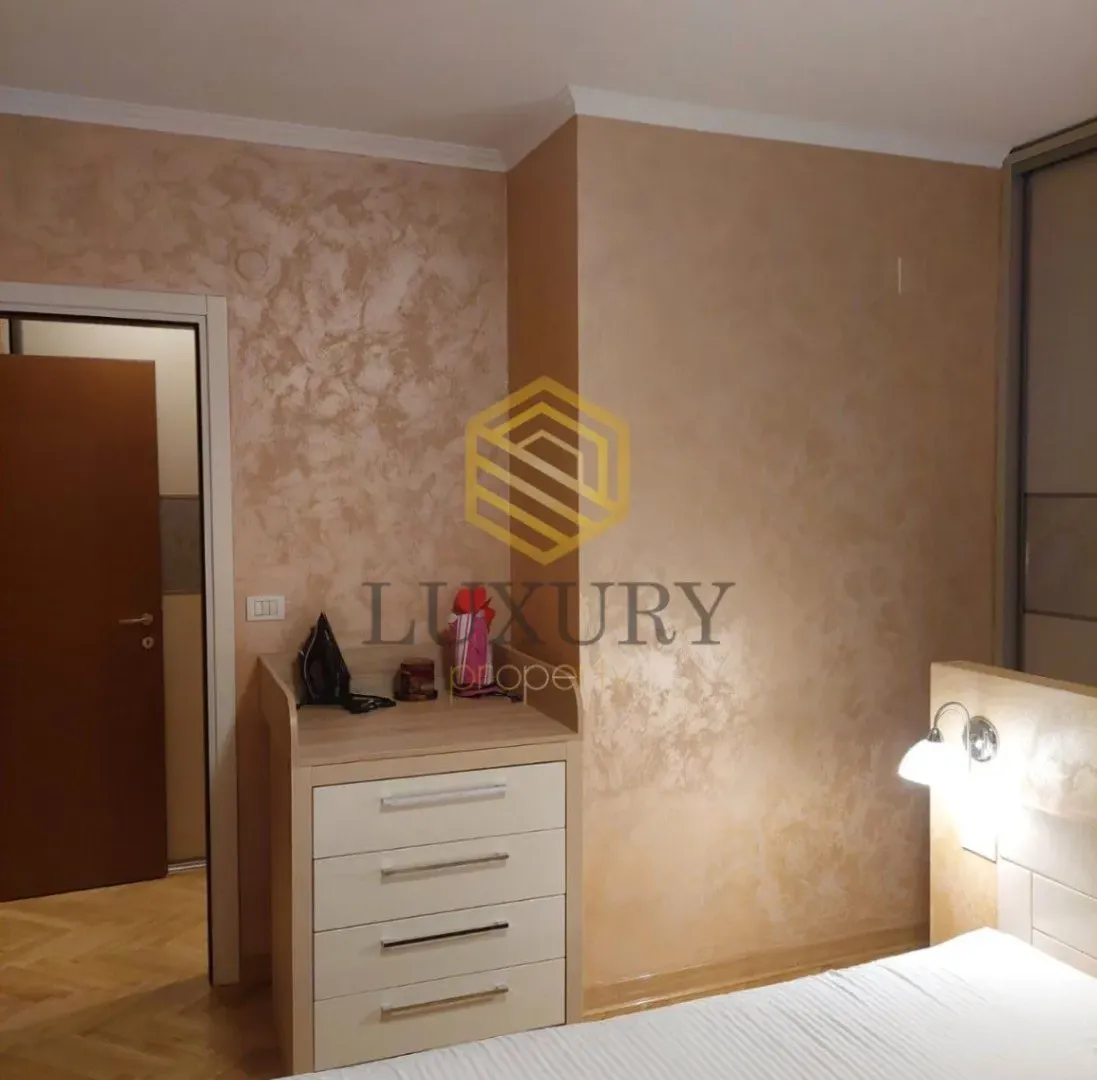 Izdavanje, dvosoban stan, 88m², City Kvart, Podgorica