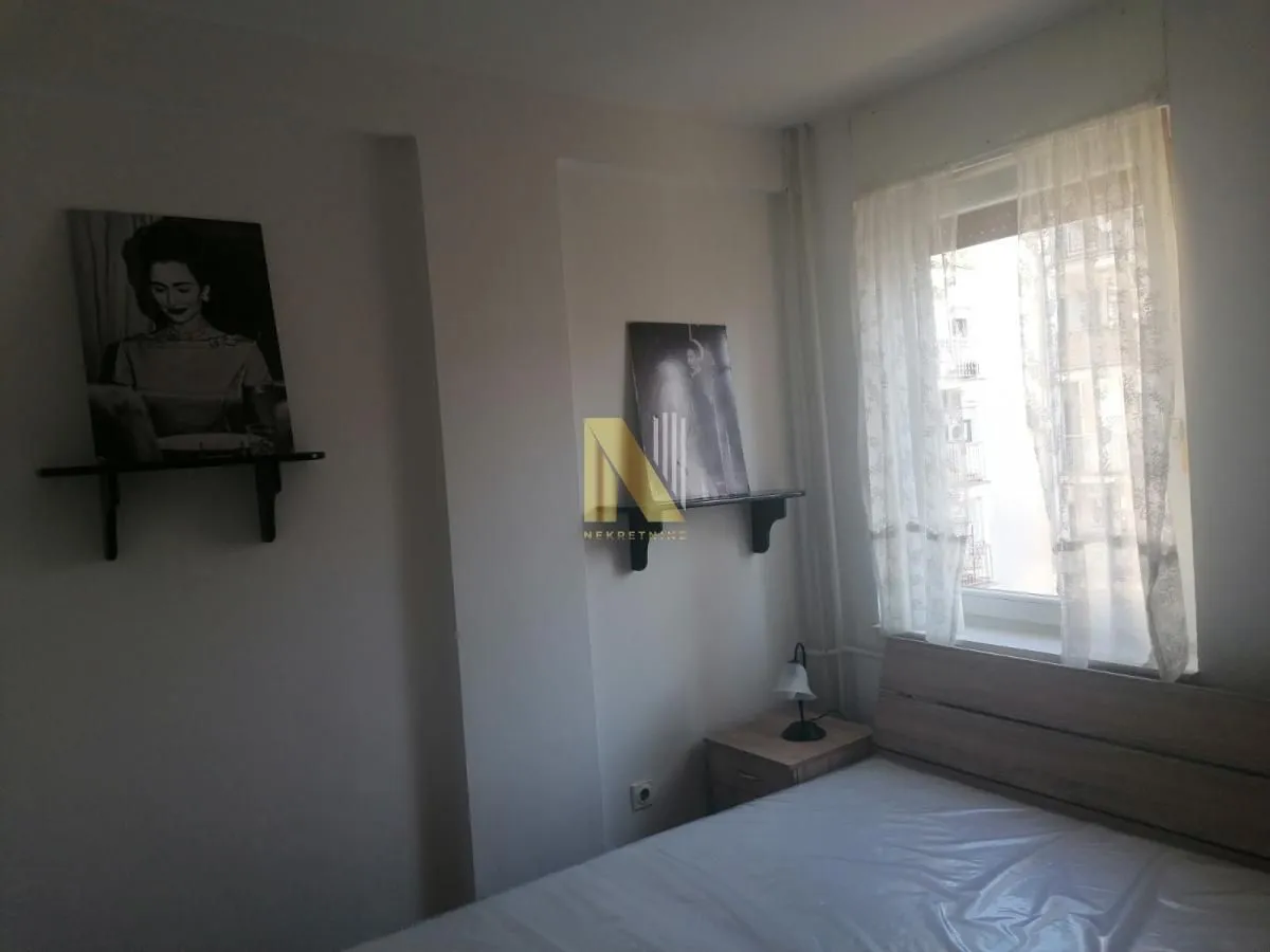 Izdavanje, dvosoban stan, 41m², Bulevar Oslobodjenja, Novi Sad Sve Podlokacije