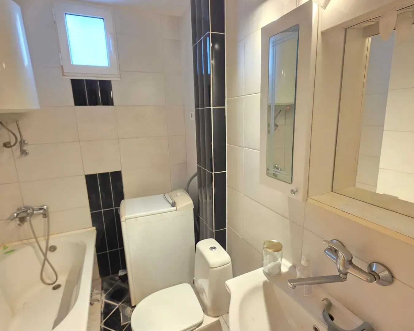 Prodaja, trosoban stan, 100m², Petrovac, Budva
