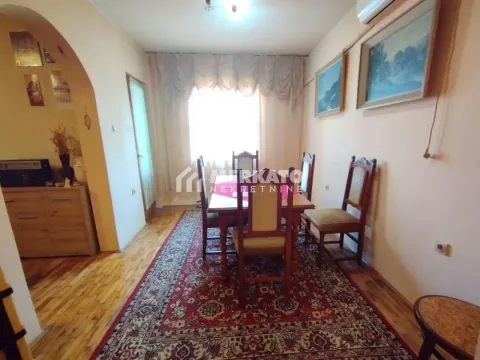 Sale, house, 272m², Gradnulica, Zrenjanin - image 9