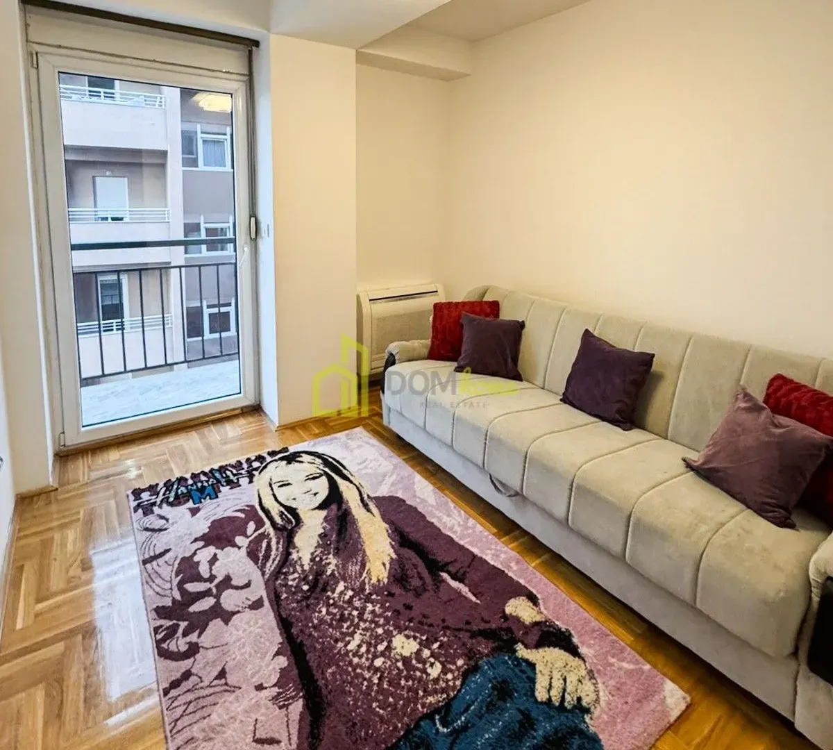 Izdavanje, trosoban stan, 92m², Krivi Most, Podgorica
