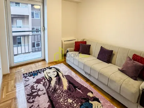 Izdavanje, trosoban stan, 92m², Krivi Most, Podgorica - image 10