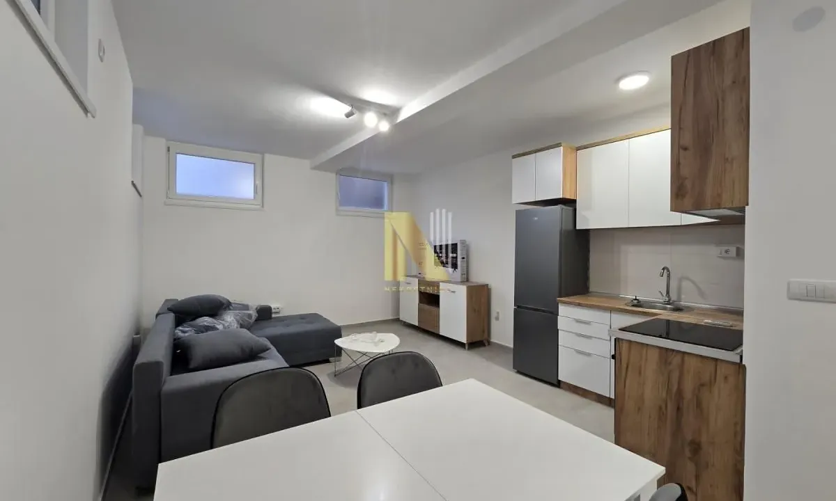 Izdavanje, garsonjera, 33m², Telep, Novi Sad Sve Podlokacije