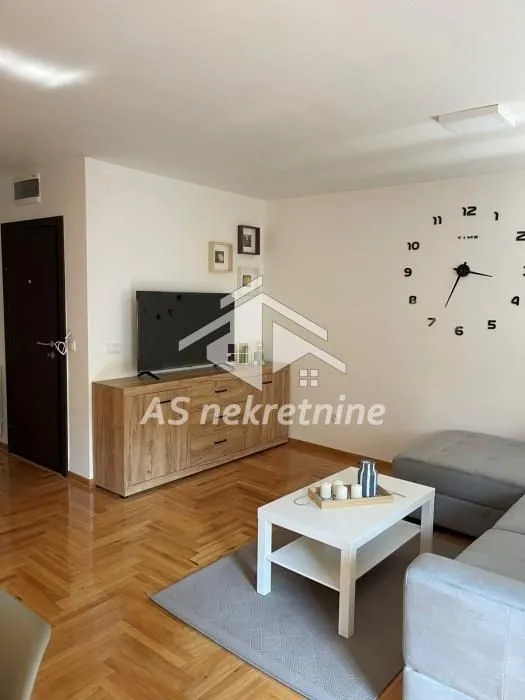 Rent, three bedroom apartment, 64m², Voždovac Sve Podlokacije, Beograd