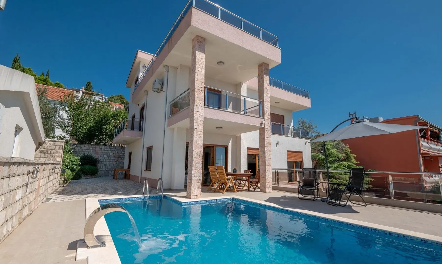 Sale, house, 500m², Šušanj, Bar