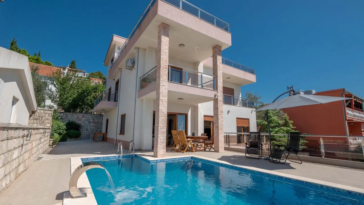 Prodaja, kuća, 500m², Šušanj, Bar