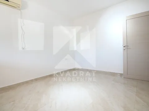 Izdavanje, poslovni prostor, 90m², Masline, Podgorica - image 4