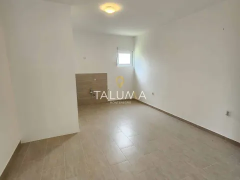 Rent, office space, 56m², Spuž, Danilovgrad - image 6