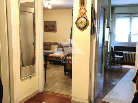 Rent, two bedroom apartment, 55m², Kalenić Pijaca, Vračar Sve Podlokacije - image 7