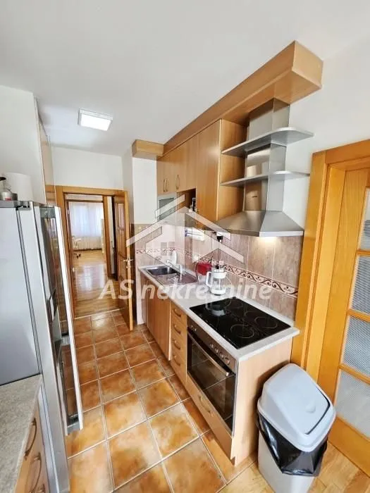 Rent, three bedroom apartment, 80m², Stari Grad, Beograd