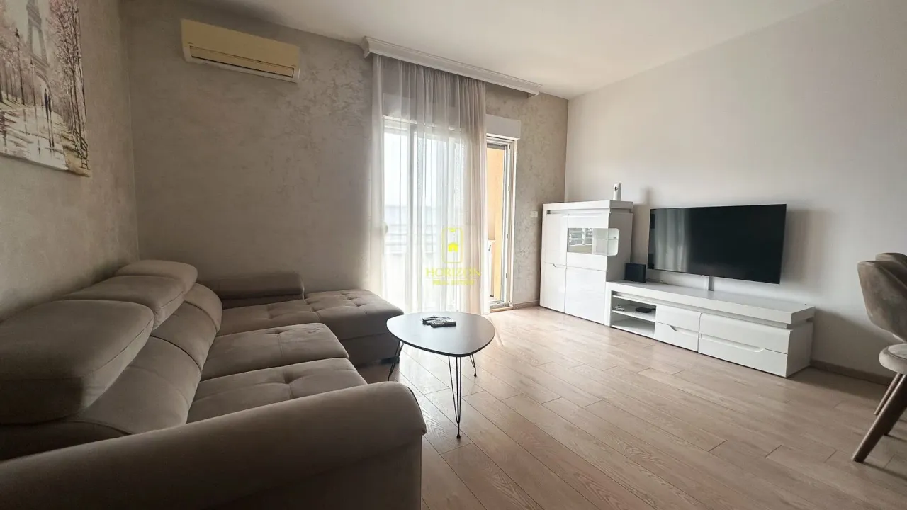 Rent, two bedroom apartment, 75m², City Kvart, Podgorica