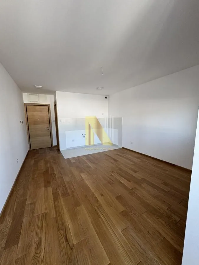 Izdavanje, garsonjera, 33m², Bulevar Oslobodjenja, Novi Sad Sve Podlokacije