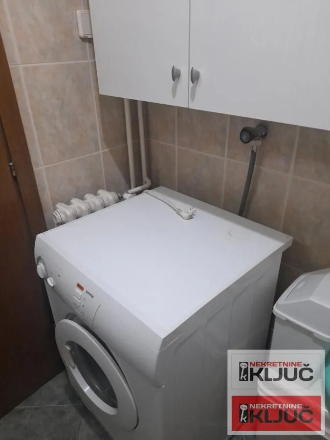 Izdavanje, garsonjera, 29m², Grbavica, Novi Sad Sve Podlokacije