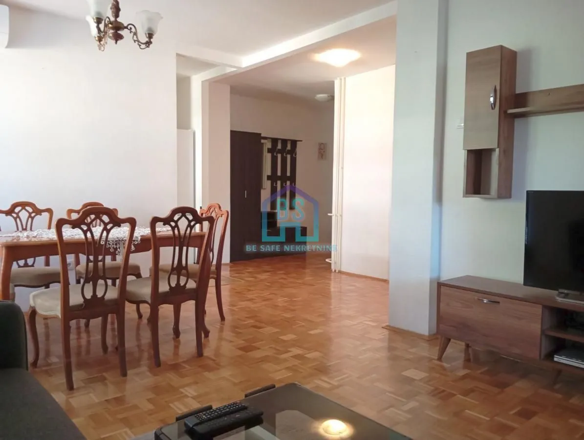 Prodaja, trosoban stan, 66m², Novo naselje, Novi Sad