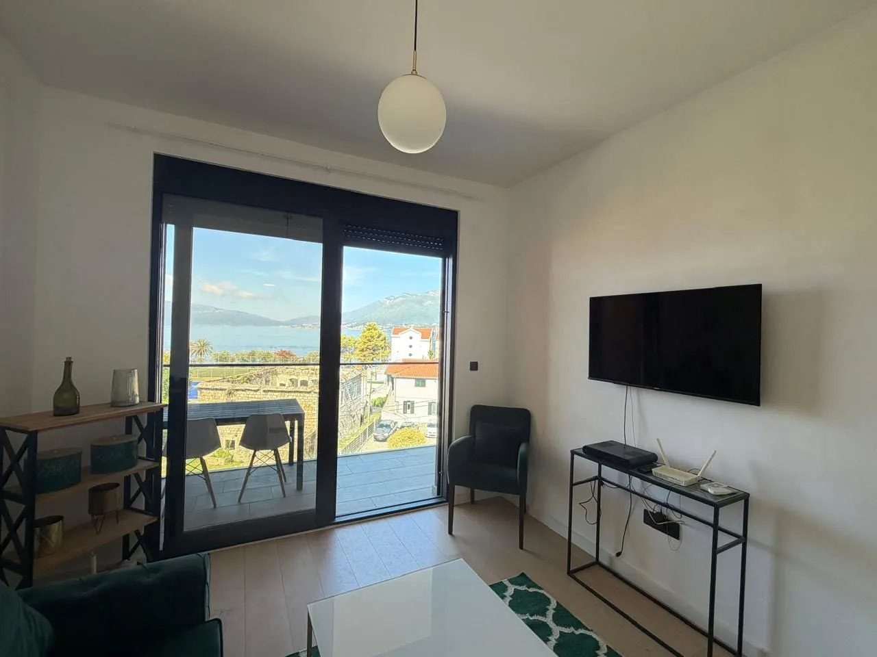 Prodaja, dvosoban stan, 50m², Donja Lastva, Tivat