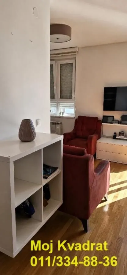 Izdavanje, trosoban stan, 107m², Kluz, Zvezdara Sve Podlokacije