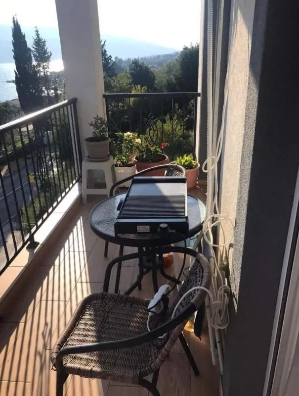 Prodaja, jednosoban stan, 45m², Baošići, Herceg Novi
