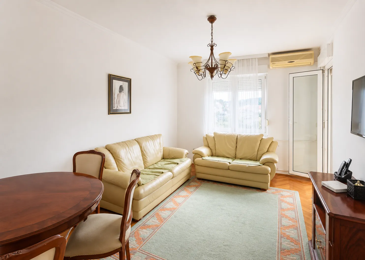 Izdavanje, dvosoban stan, 60m², Zagorič, Podgorica