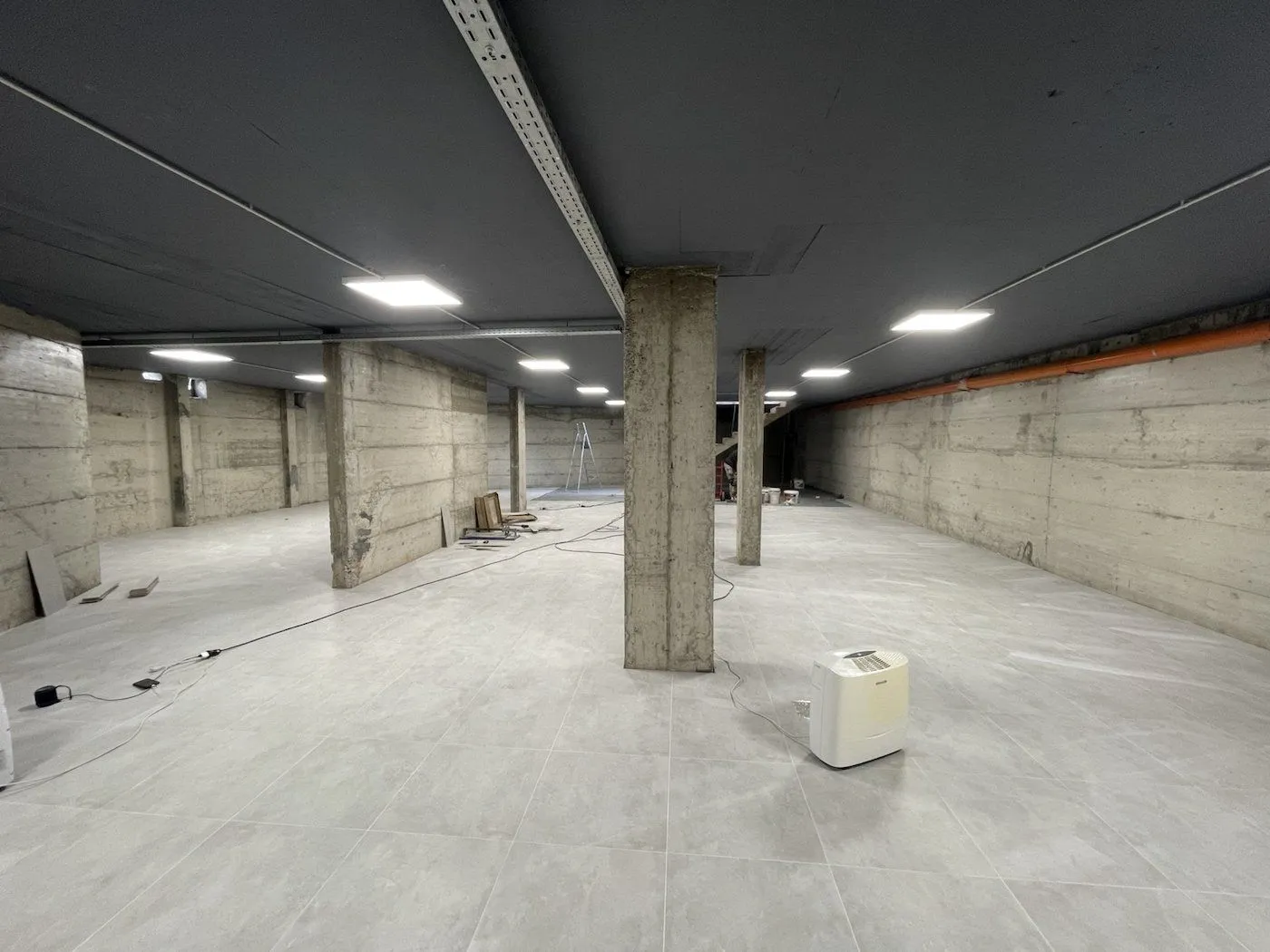 Rent, office space, 320m², Telep, Novi Sad Sve Podlokacije