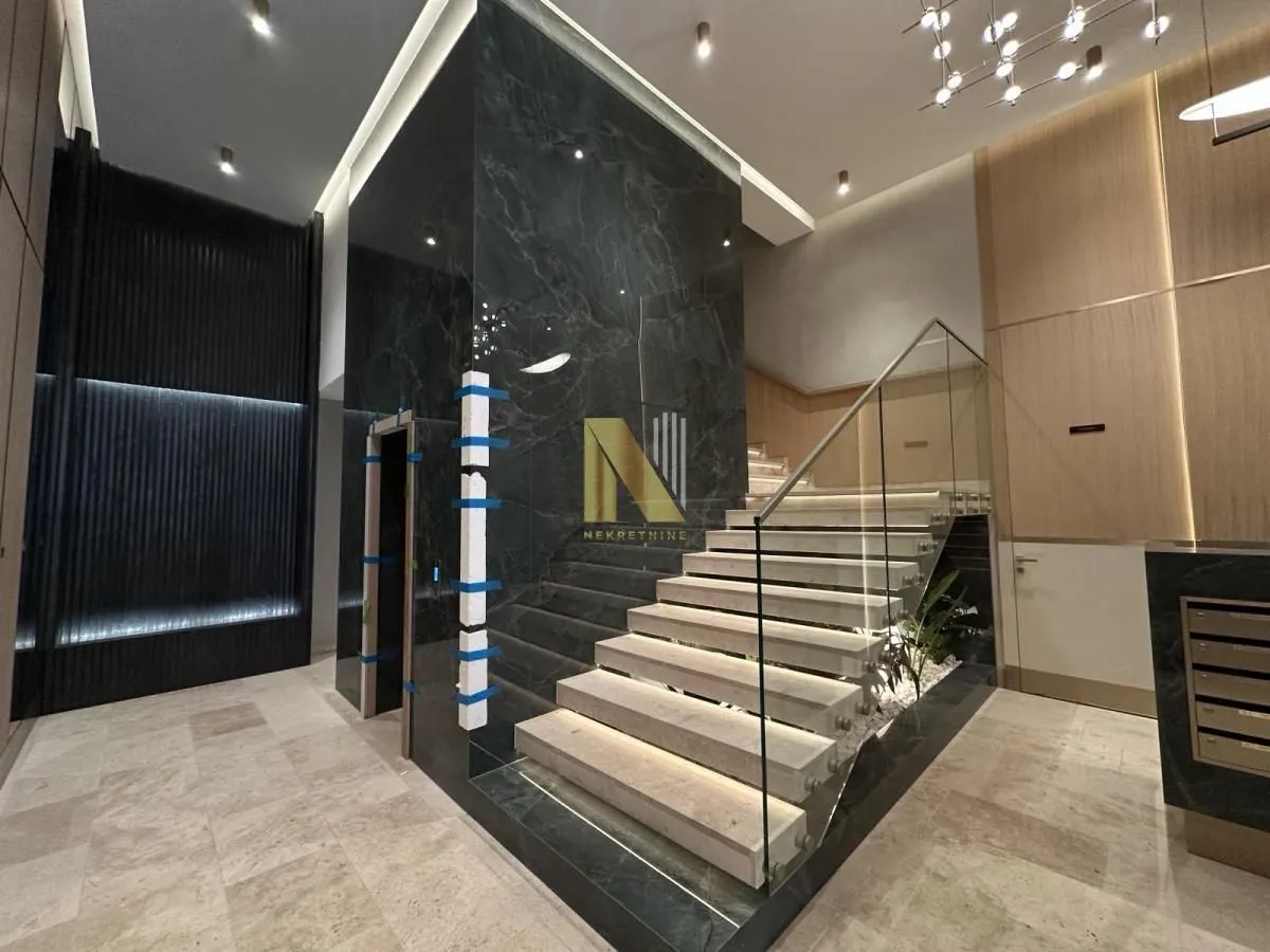 Rent, office space, 112m², Centar, Novi Sad