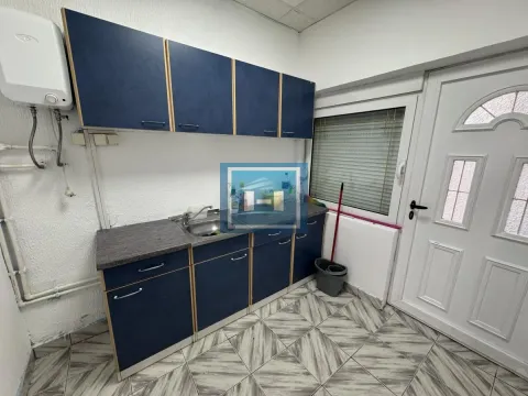 Rent, office space, 35m², Moravski park, Ćuprija - image 4