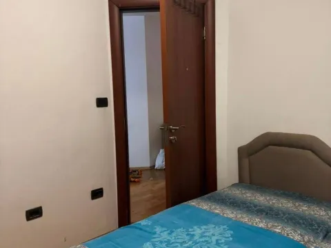 Izdavanje, trosoban stan, 87m², Krivi Most, Podgorica - image 5