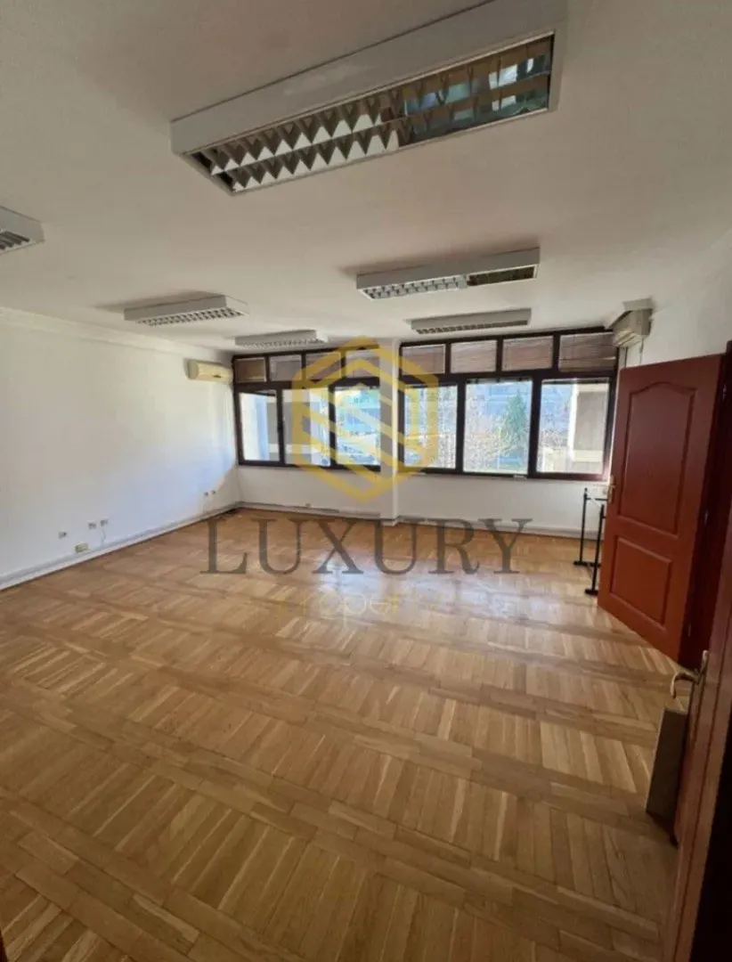 Izdavanje, poslovni prostor, 92m², Preko Morače, Podgorica