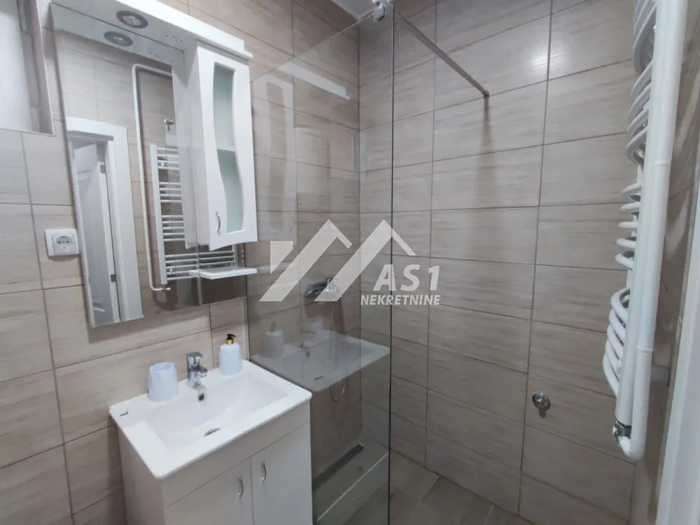 Izdavanje, dvosoban stan, 45m², Podbara, Novi Sad Sve Podlokacije