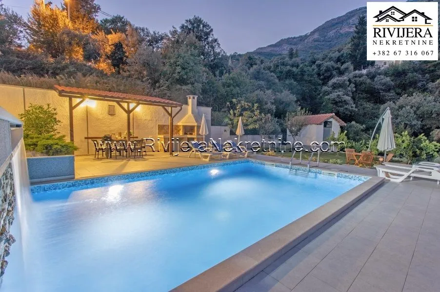 Prodaja, kuća, 272m², Baošići, Herceg Novi