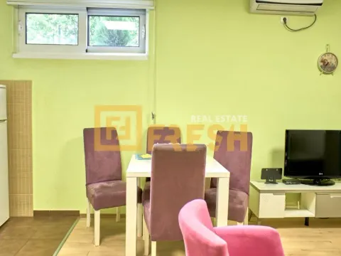 Izdavanje, jednosoban stan, 42m², Dalmatinska ulica, Podgorica - image 8