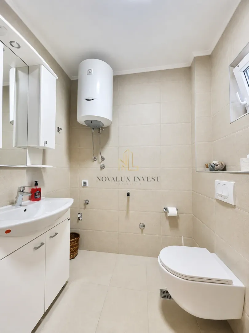 Rent, house, 200m², Krimovica, Kotor