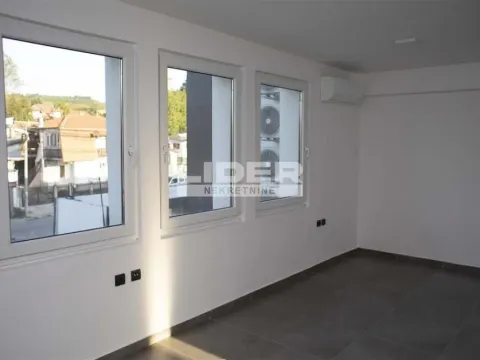 Rent, office space, 1450m², Karaburma, Palilula Sve Podlokacije - image 5