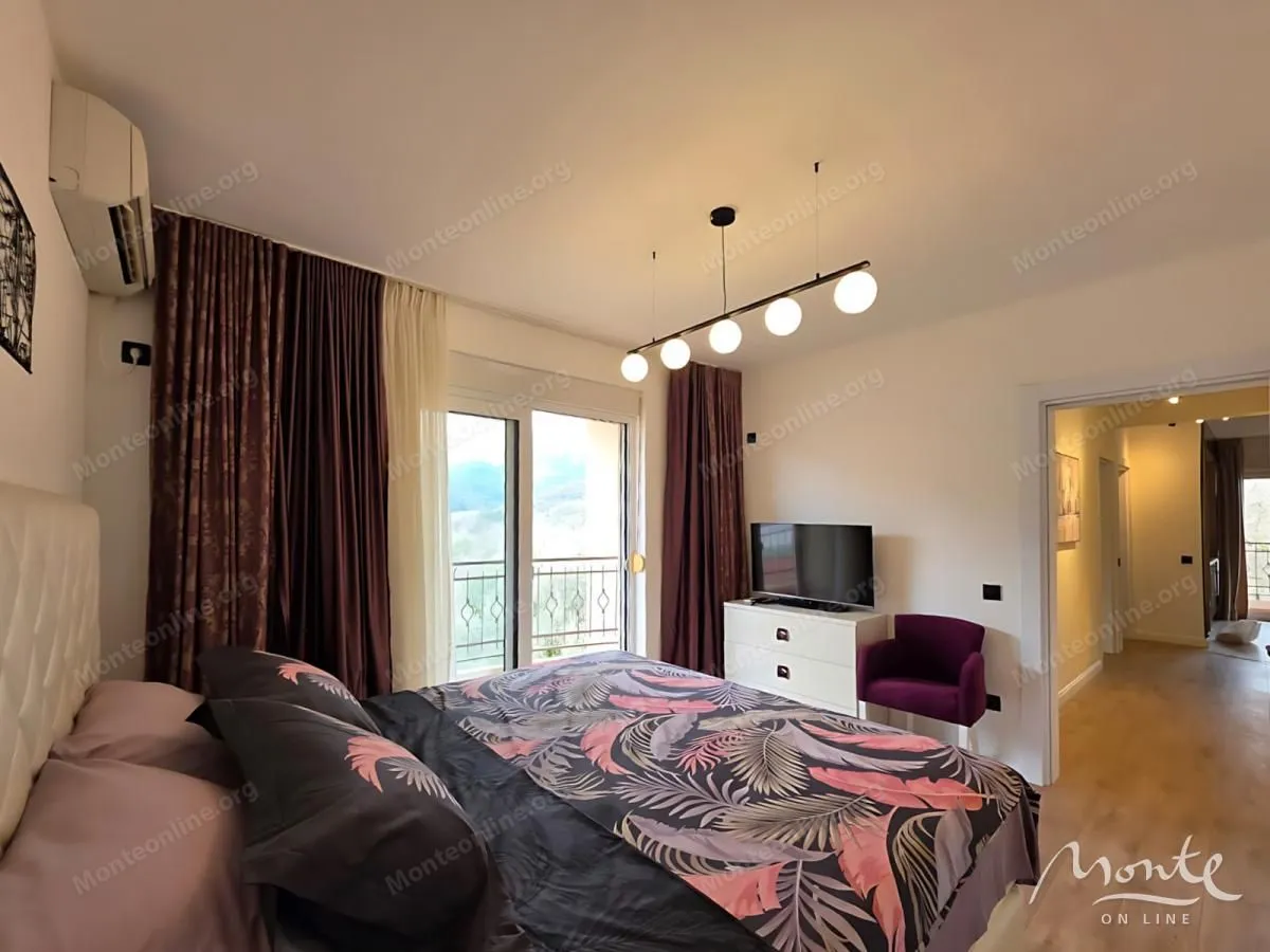 Sale, three bedroom apartment, 106m², Bečići, Budva