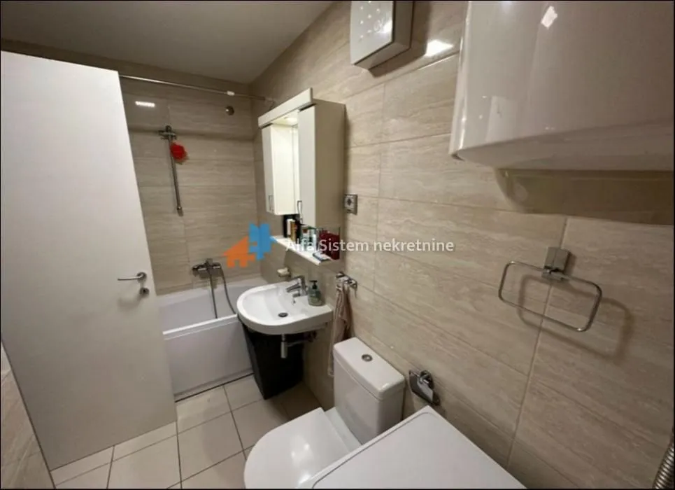 Izdavanje, dvosoban stan, 65m², Novi Beograd Blok 67, Novi Beograd Sve Podlokacije