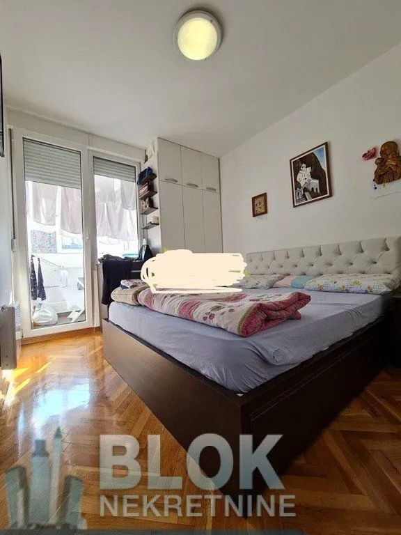 Izdavanje, dvosoban stan, 80m², Blok 6, Podgorica