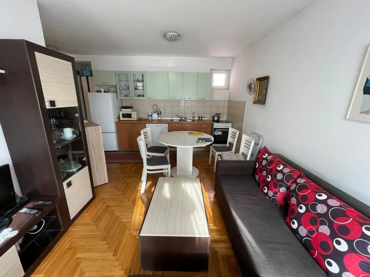 Prodaja, trosoban stan, 81m², Petrovaradin, Novi Sad