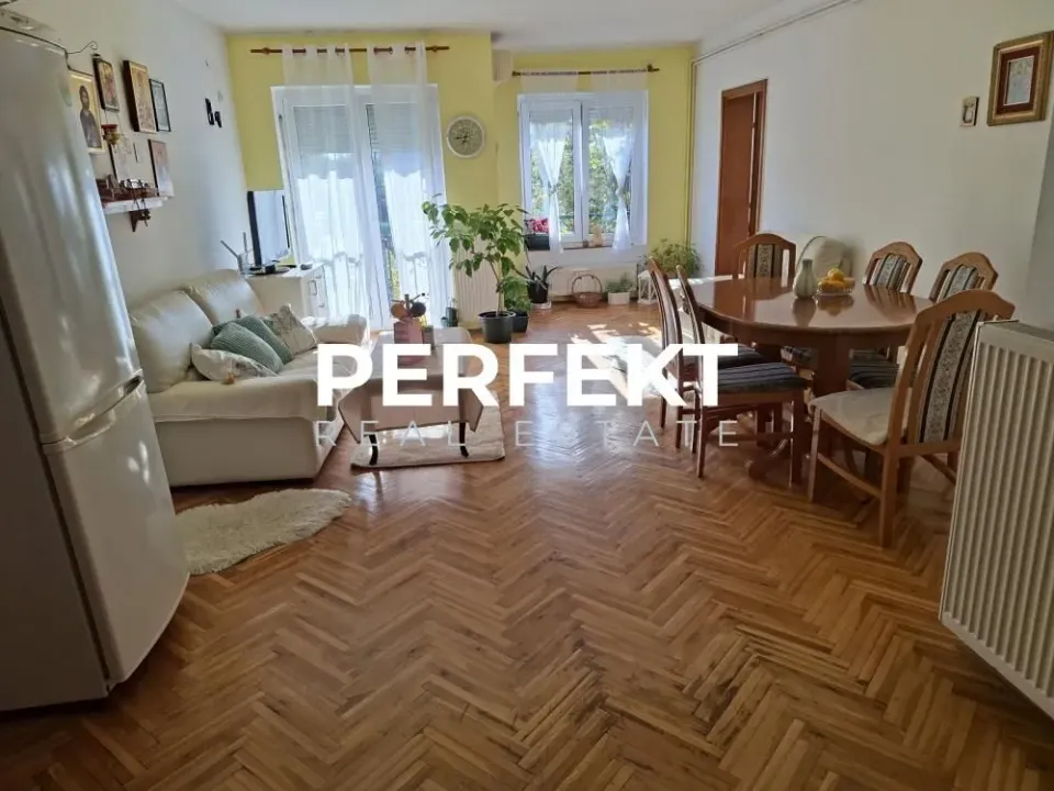 Prodaja, trosoban stan, 81m², Centar, Pančevo