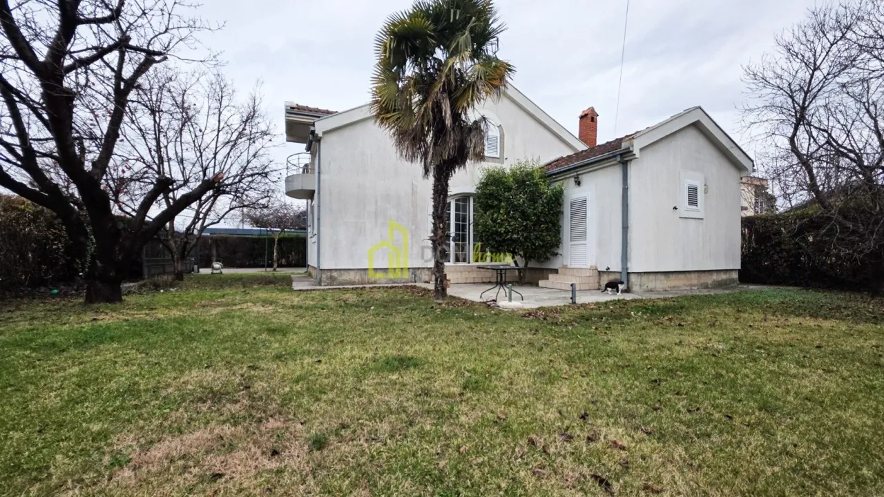 Sale, house, 130m², Dahna, Podgorica