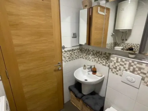 Izdavanje, jednosoban stan, 48m², City Kvart, Podgorica - image 3