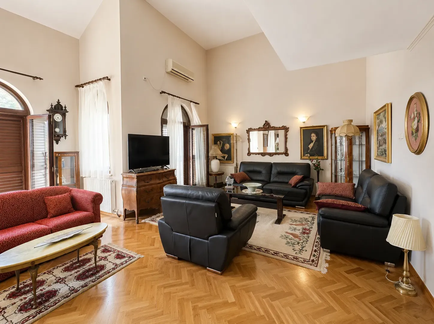 Rent, house, 280m², Gorica C, Podgorica