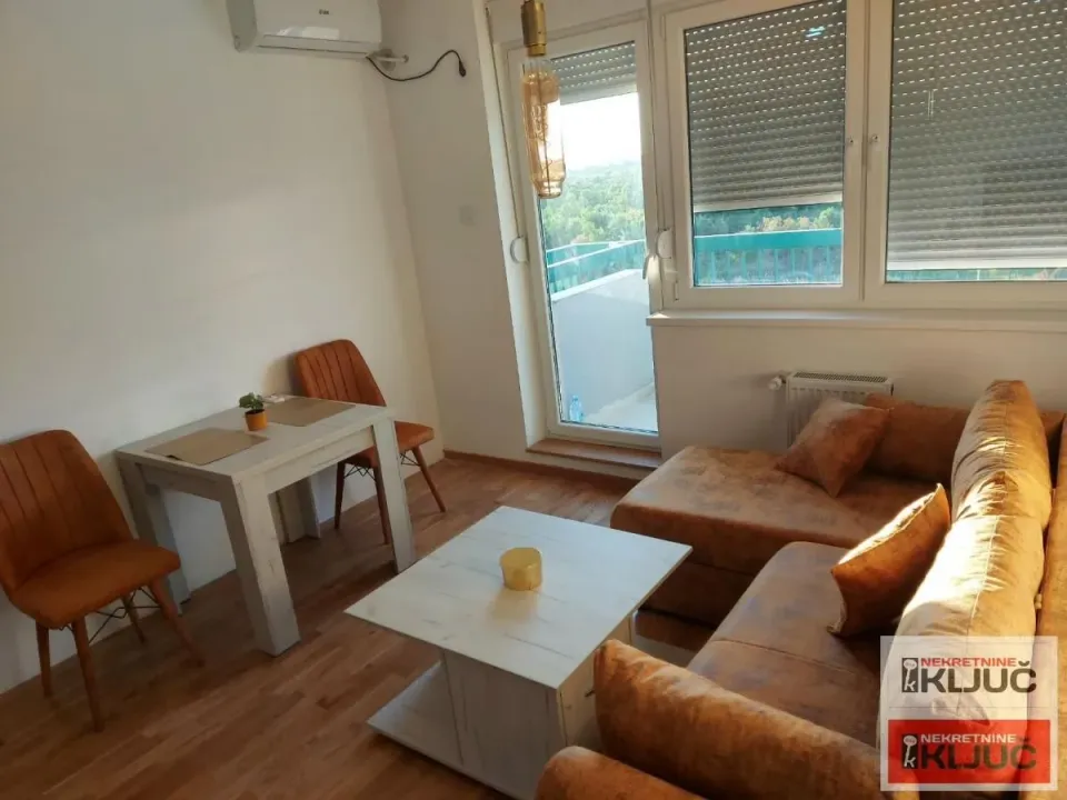 Izdavanje, dvosoban stan, 40m², Novo naselje, Novi Sad