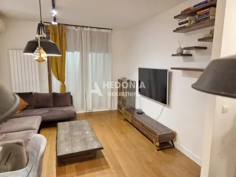 Prodaja, dvosoban stan, 50m², Zemun Centar, Zemun Sve Podlokacije - image 3
