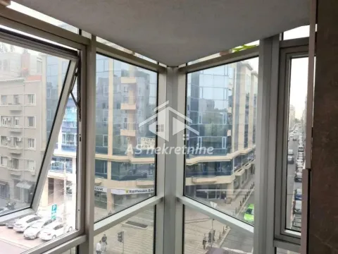 Izdavanje, trosoban stan, 82m², Vračar Hram, Vračar Sve Podlokacije - image 14